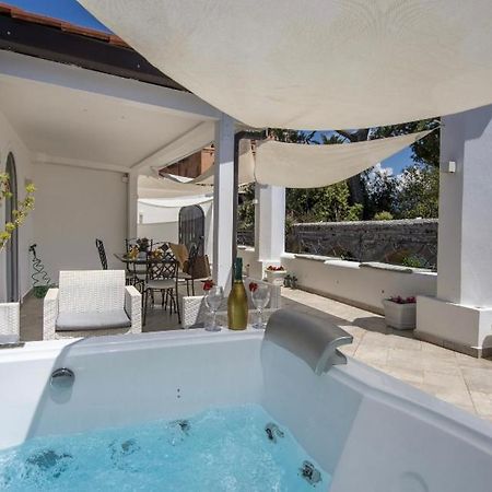 Ravello Vingius Suite Bagian luar foto
