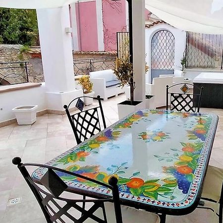 Ravello Vingius Suite Bagian luar foto