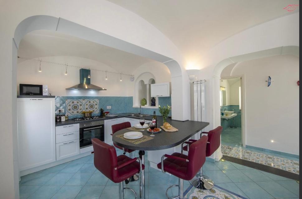 Ravello Vingius Suite Bagian luar foto